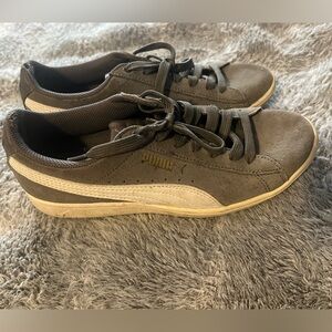 Puma Gray Sneakers Women Sz 7